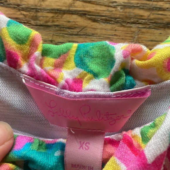 Lilly Pulitzer xs romper (could fit a small) - Picture 3 of 6